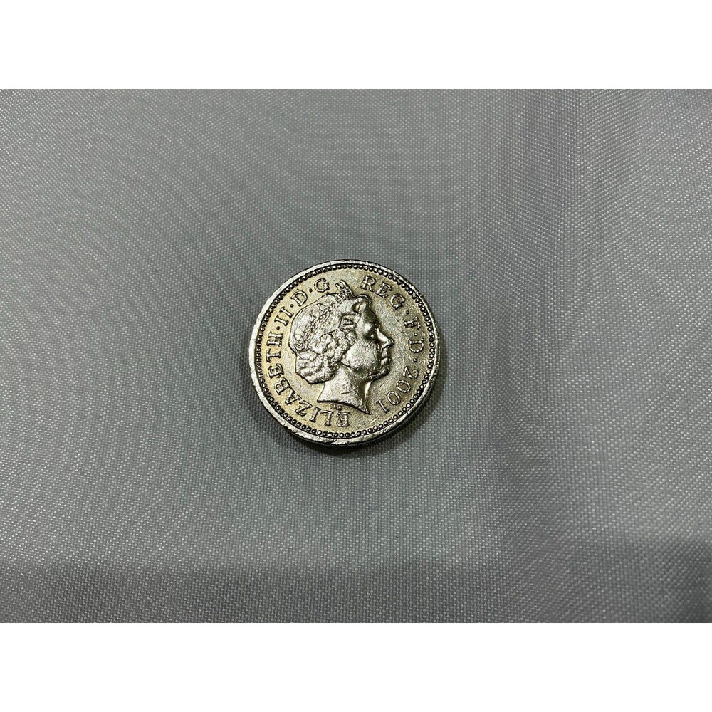 2001 Vintage Elizabeth II UK Round 1 Pound Coin - Northern Ireland Celtic Cross